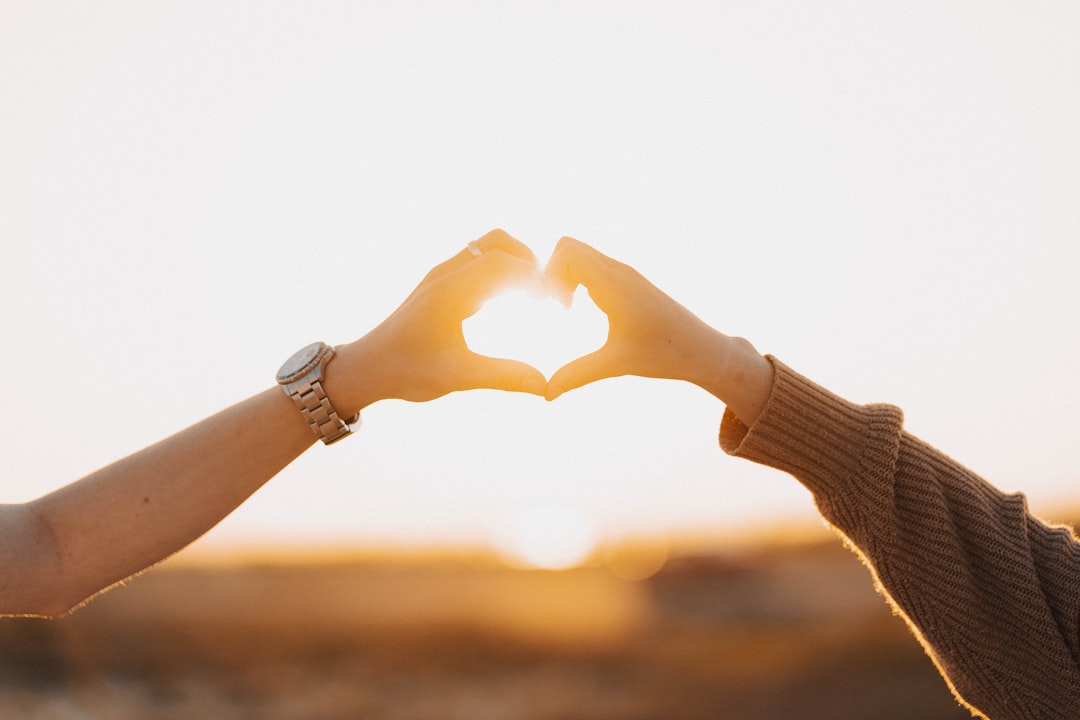 a-close-up-of-a-hand-rbd2mrr6wlg